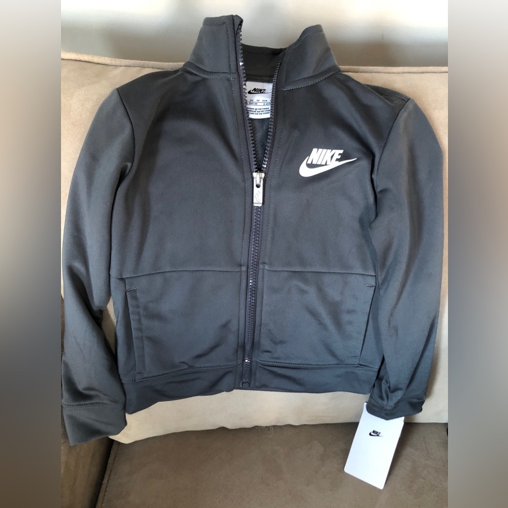 kids Nike zip up. Brand new!
